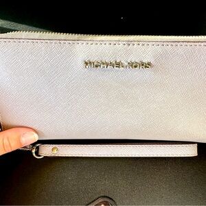 Michael Kors Leather Continental Wallet